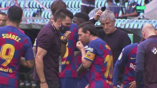 إبراهيموفيتشحققت أهدافي الفردية في الدوري الإنجليزي وأطمح للقب الدوري
